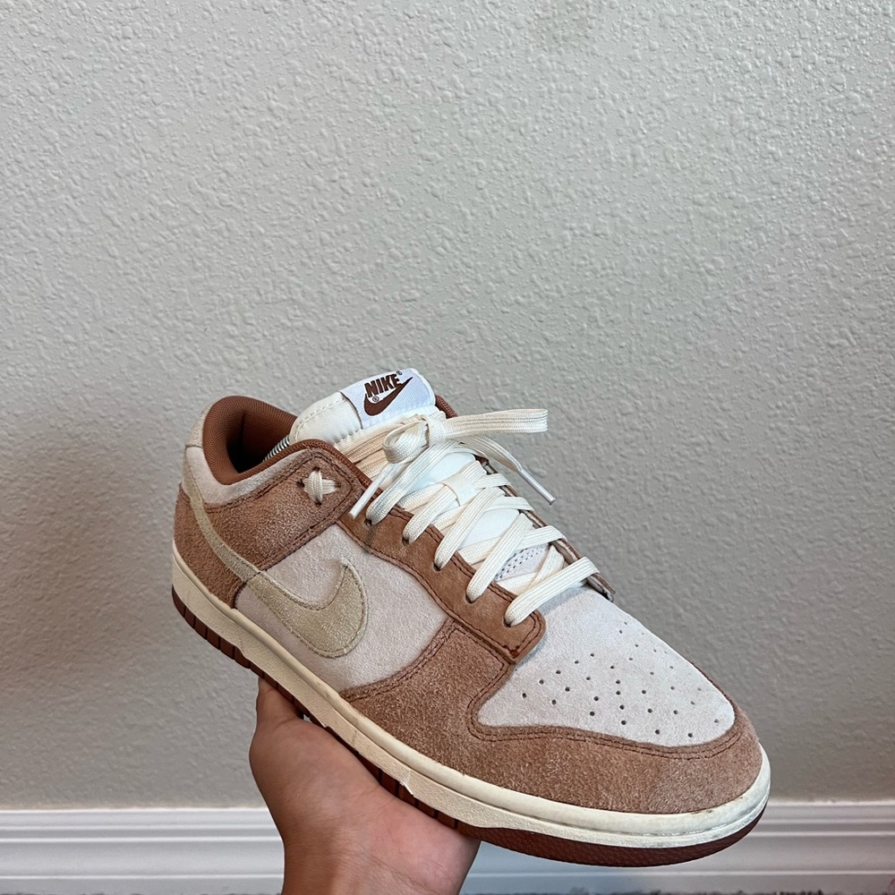 DUNK LOW MEDIUM CURRY